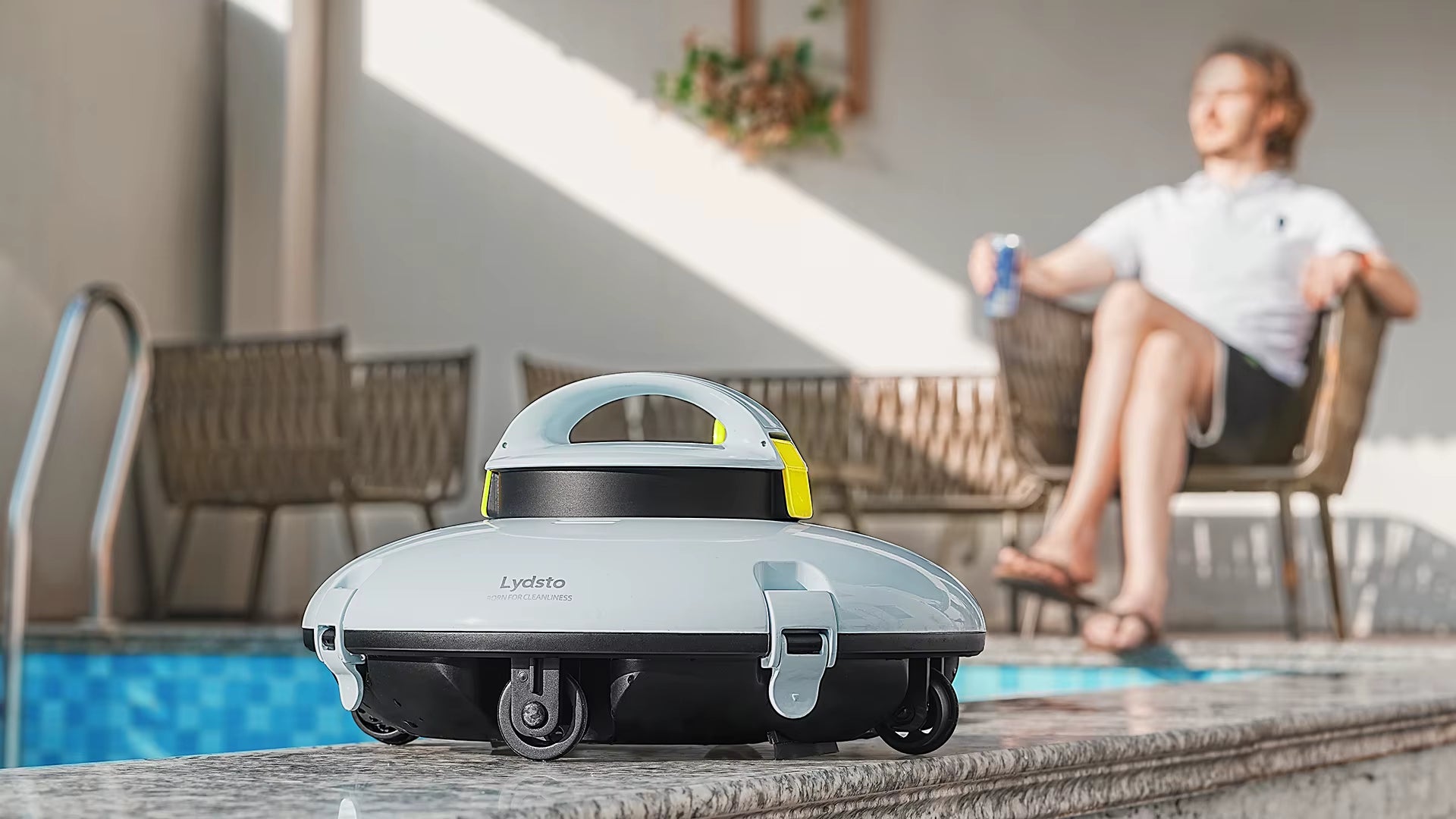 Cordless Robotic Pool Cleaner Automatic Swimming Pool Vacuum Cleaner Wireless Robot Vacuum Cleaner for Pool Auto-Parking
